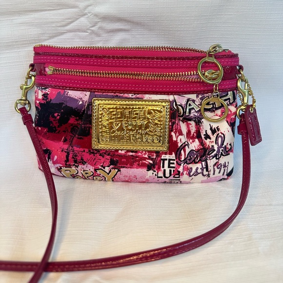 Coach Poppy Graffiti Crossbody Clutch - Picture 1 of 3